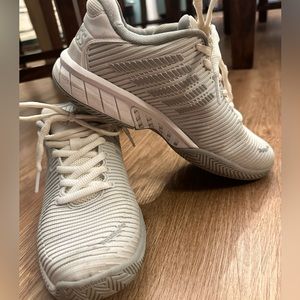 K Swiss Hyper Court Express barely blue and white size 8 wide
